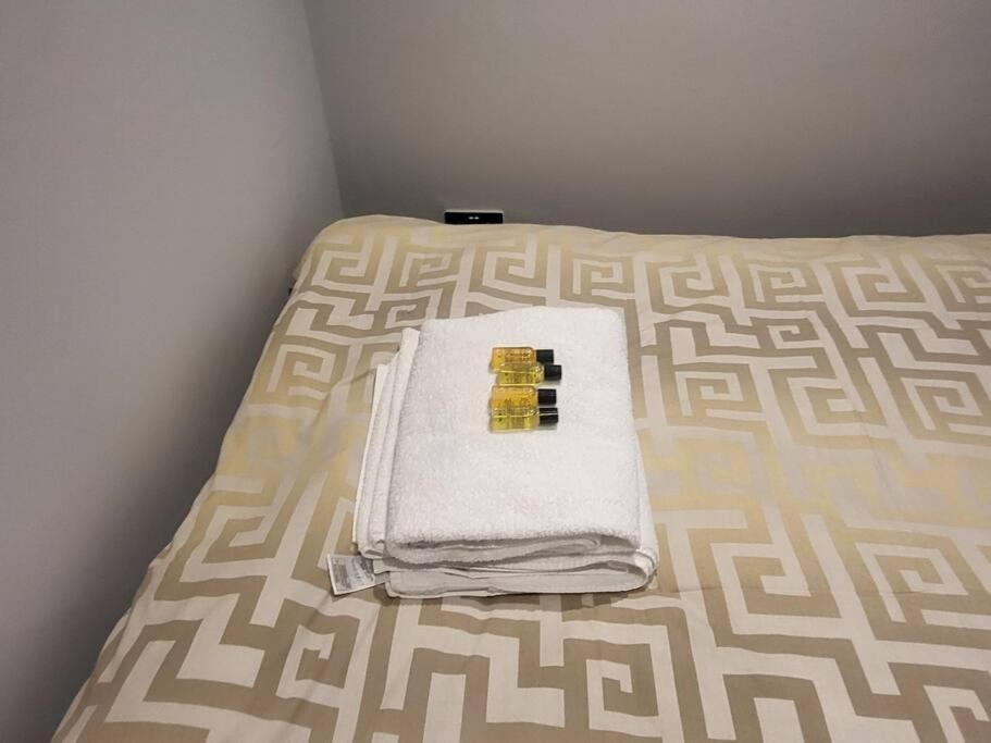Entire Reigate Apartment Hosted By Pius Exterior photo